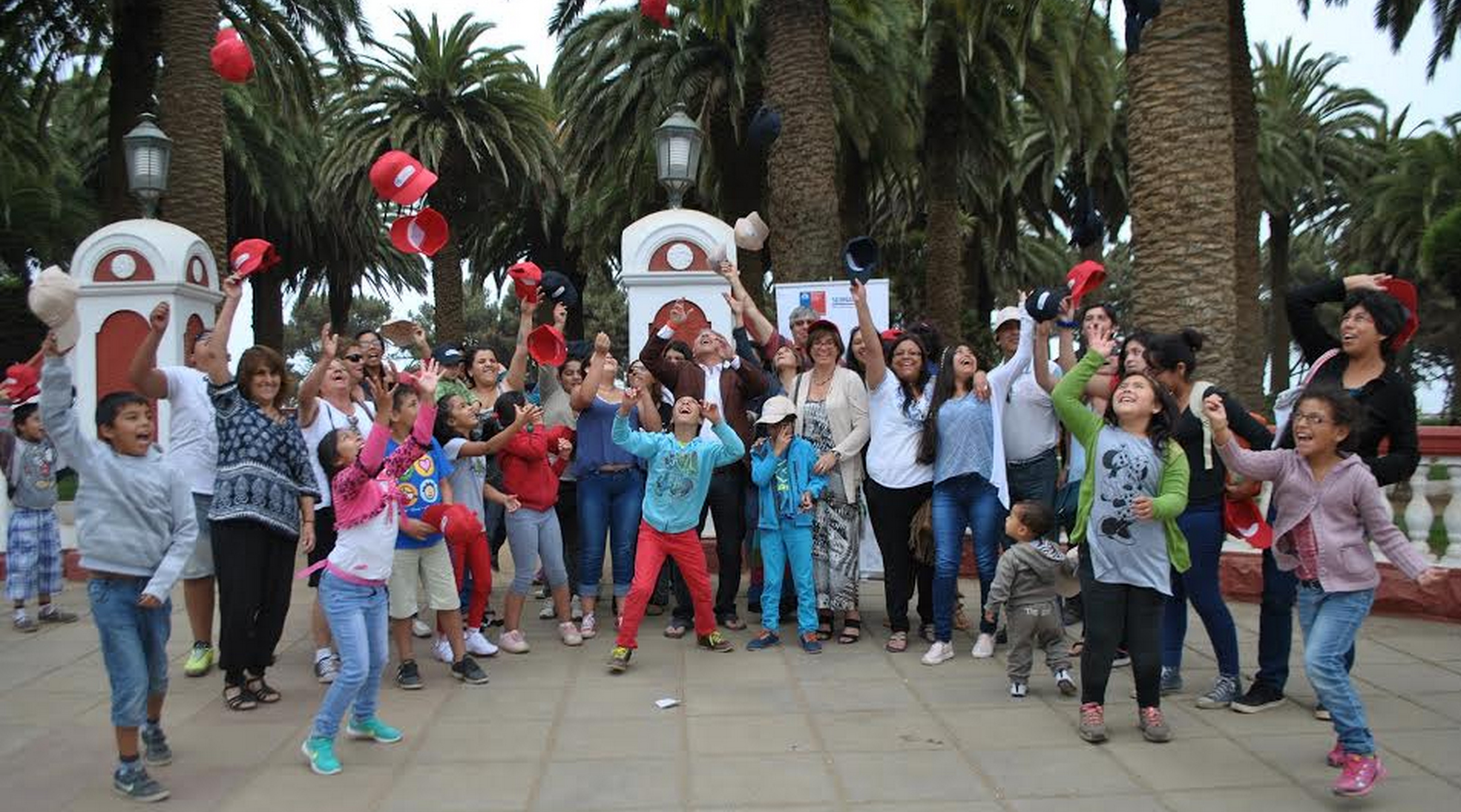 Familias de Machalí viajan a Pichilemu por Programa Turismo Familiar de Sernatur