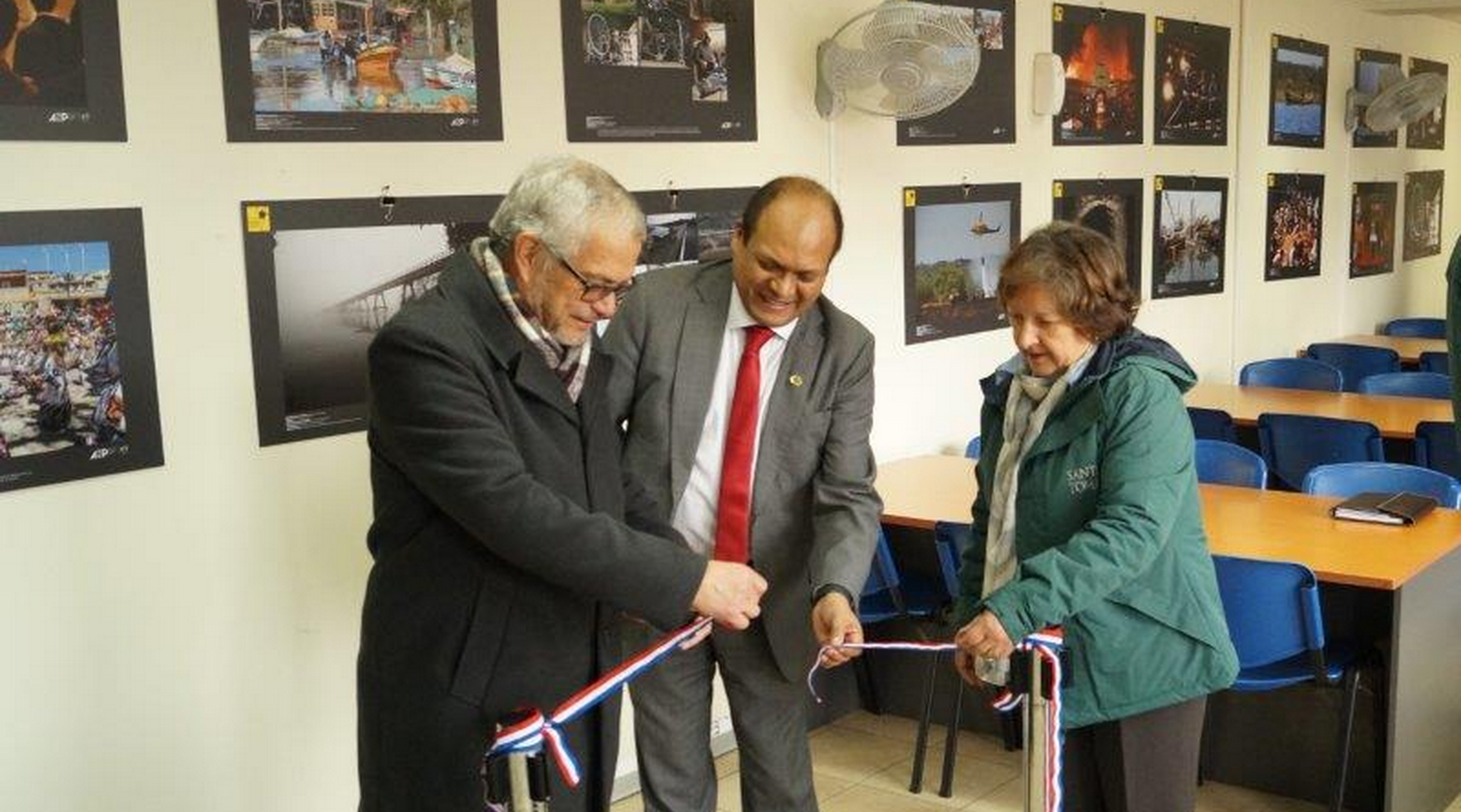 Llega a Rancagua exposición fotográfica con los principales hitos periodísticos del 2016