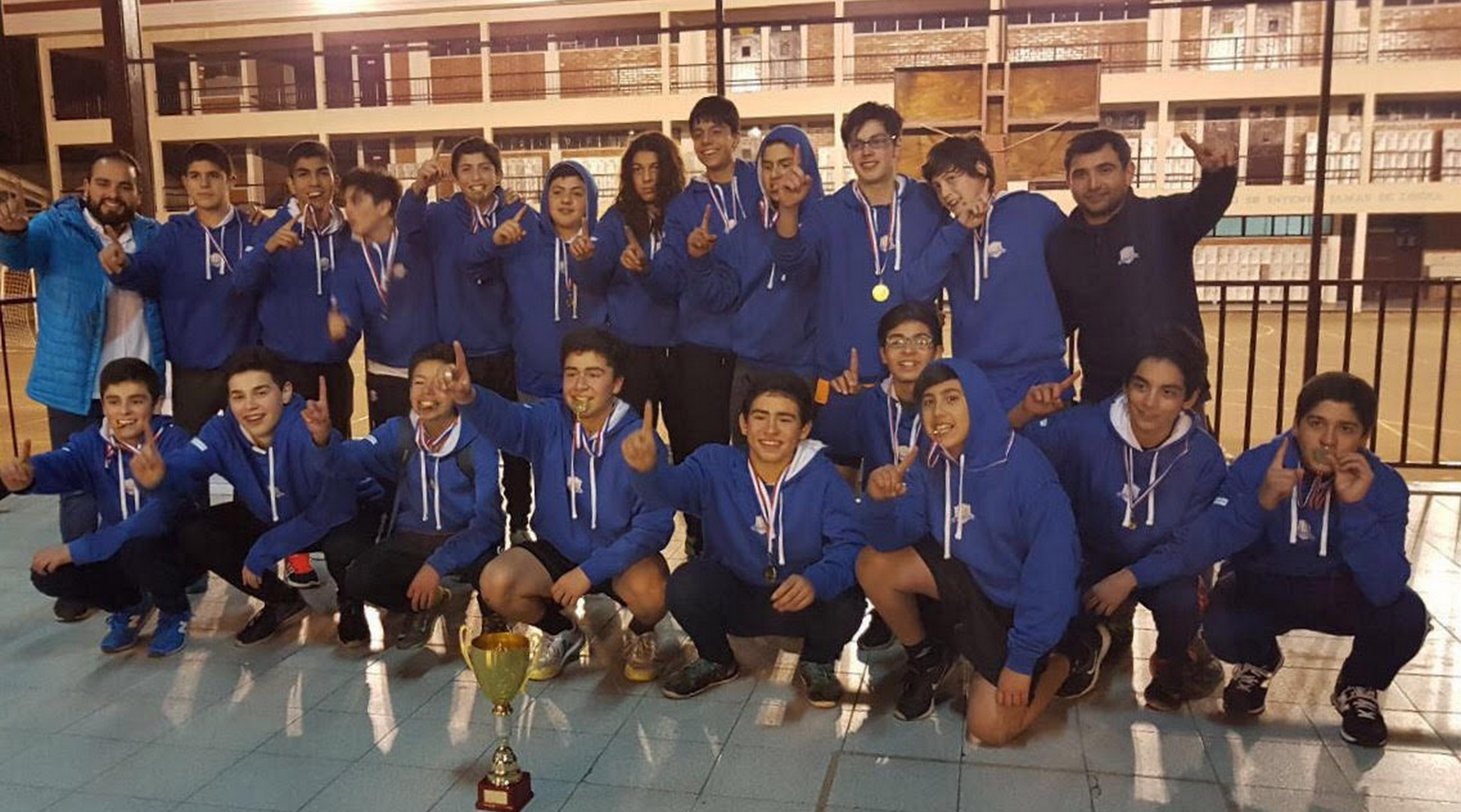 Machalí campeón de balonmano en torneo regional