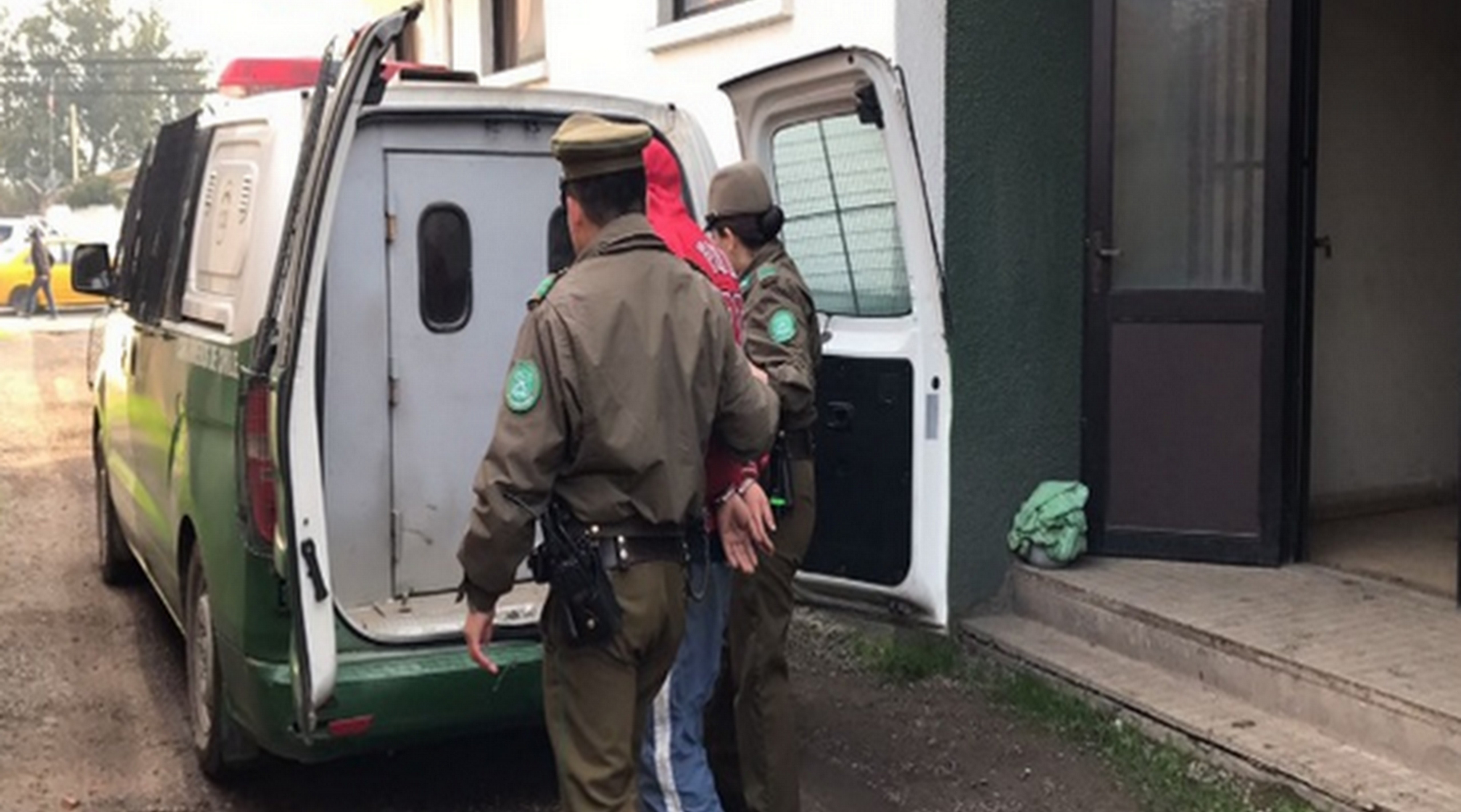 Tres detenidos por robo en peluquería de Machalí