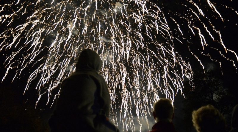 Machali recibirá el 2018 con show pirotécnico