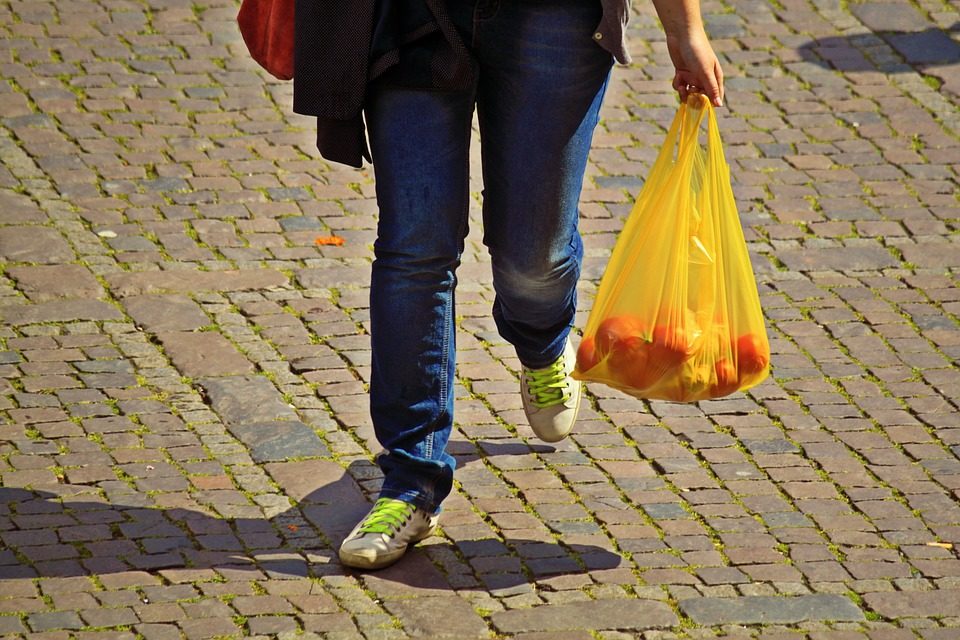 Machalí eliminará las bolsas plásticas del comercio
