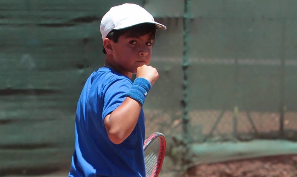 Pequeño tenista machalino es el nuevo número uno de Chile
