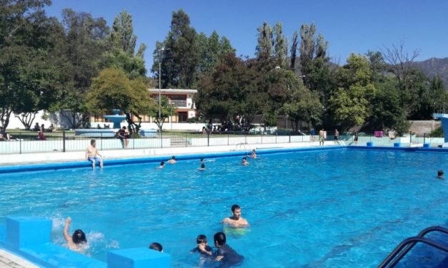 Revisa los horarios y precios de la piscina de Machali