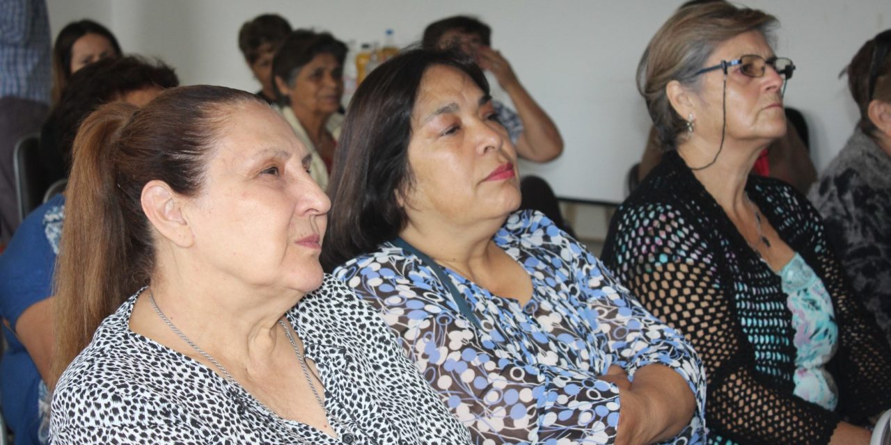 Machalí forma adultos mayores líderes para acompañar a vecinos en situación de abandono