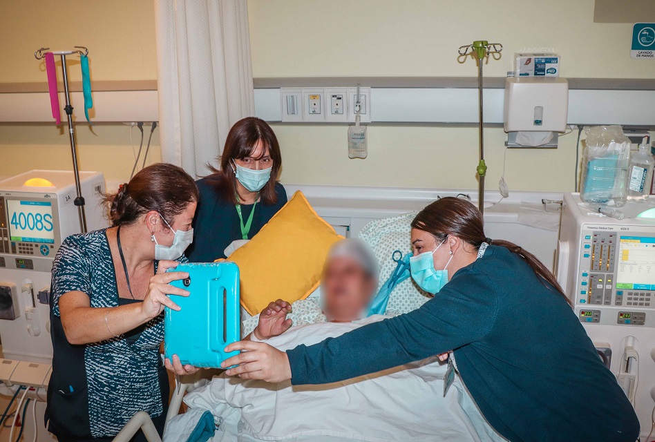 Pacientes hospitalizados en el Hospital Regional podrán comunicarse con sus familiares a través de videollamadas