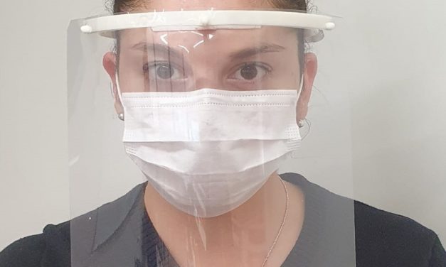 UOH fabrica pantallas de protección facial para personal de red hospitalaria regional
