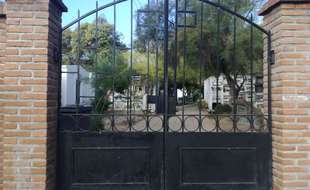 Cierran Cementerio de Machali