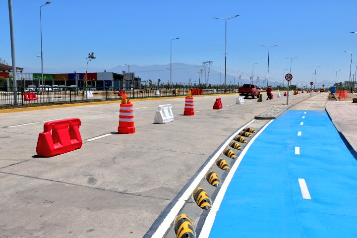 Realizan apertura de conexión vial entre República de Chile y Escrivá de Balaguer
