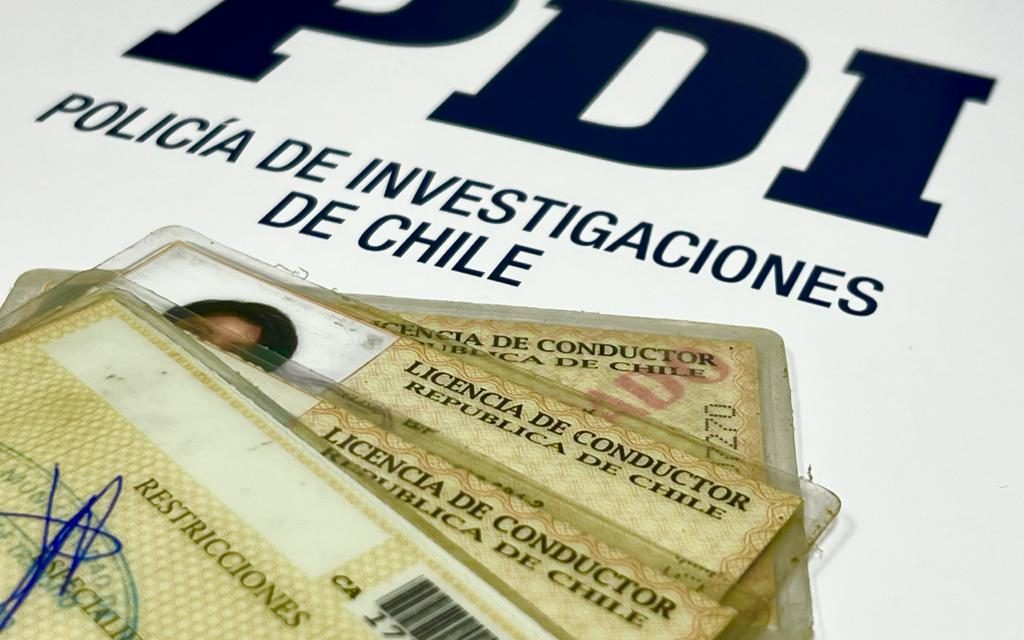 Mujer es detenida por intentar comprar licencia de conducir