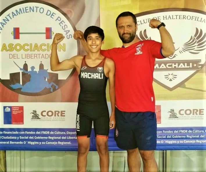 Machalino alcanza récord nacional de halterofilia en Copa Machalí