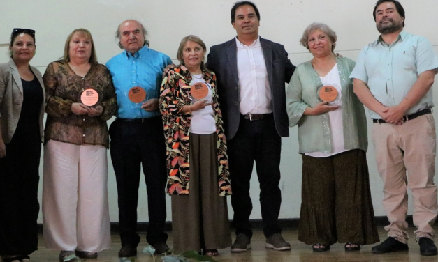 Realizan ceremonia de retiro de docentes de Machali